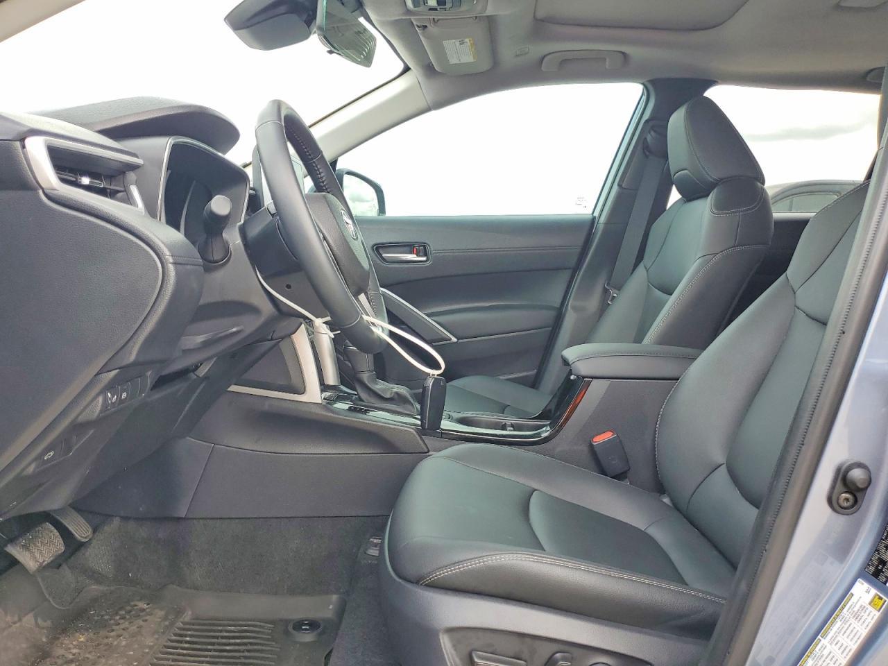 2025 Toyota Corolla Cross Xle - Фото 7