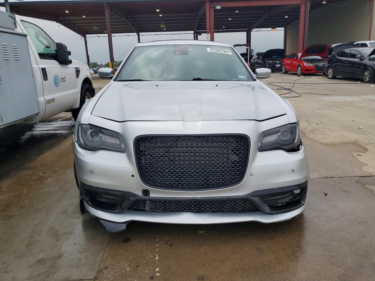2022 Chrysler 300 S - Фото 5
