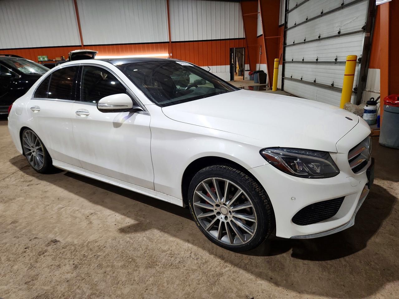 2015 Mercedes Benz C 400 4Matic - Image 4