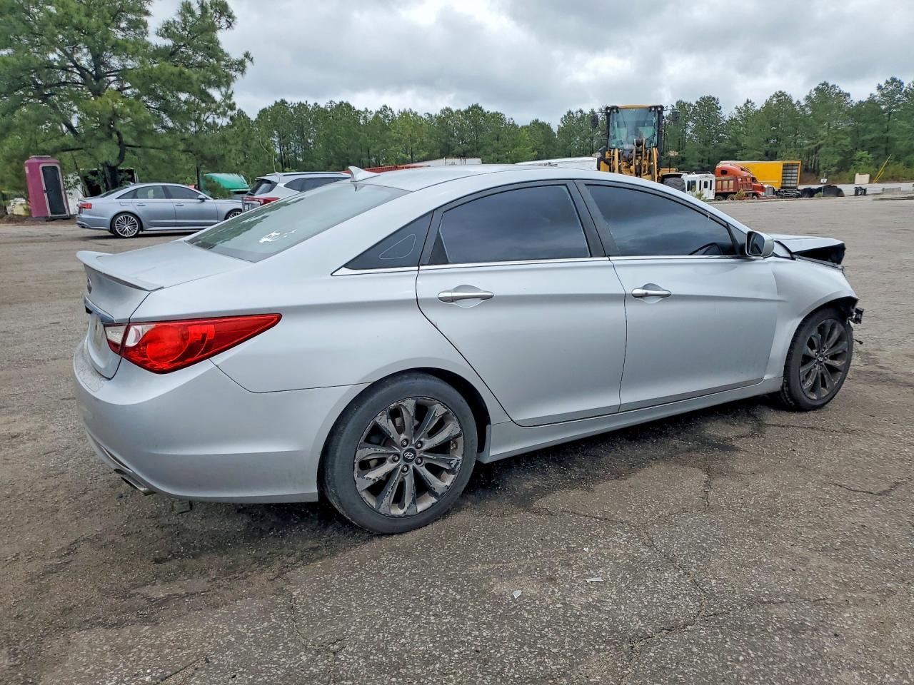 2011 Hyundai Sonata Se - Image 3