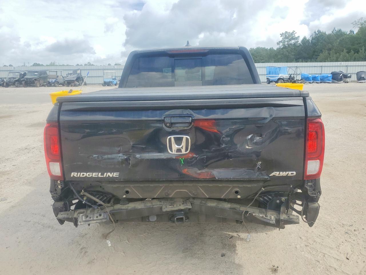 2017 Honda Ridgeline Black Edition - Image 6