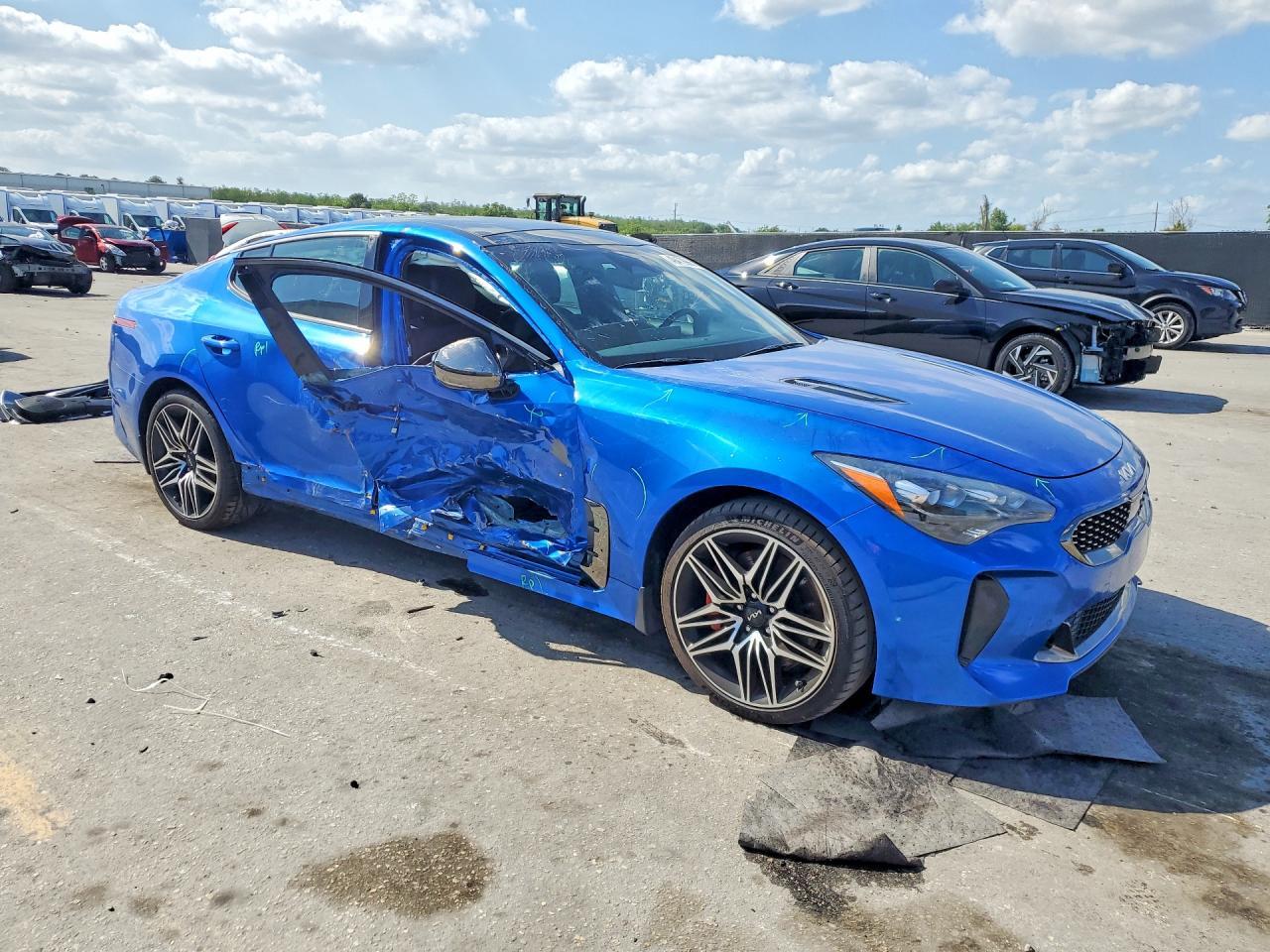 2022 Kia Stinger Gt2 - Фото 4