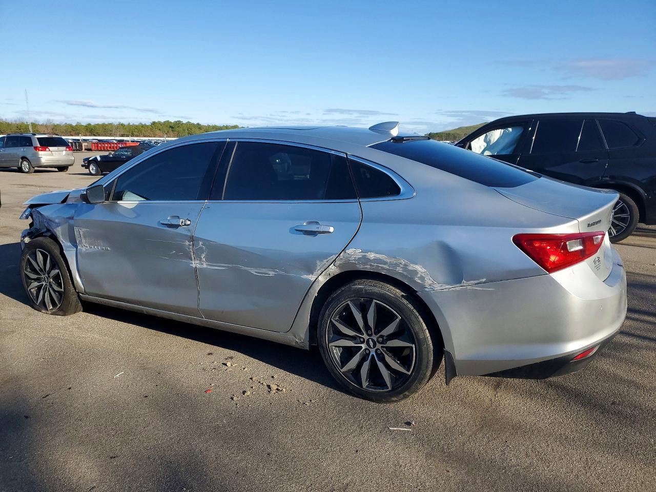 2018 Chevrolet Malibu Lt - Фото 2