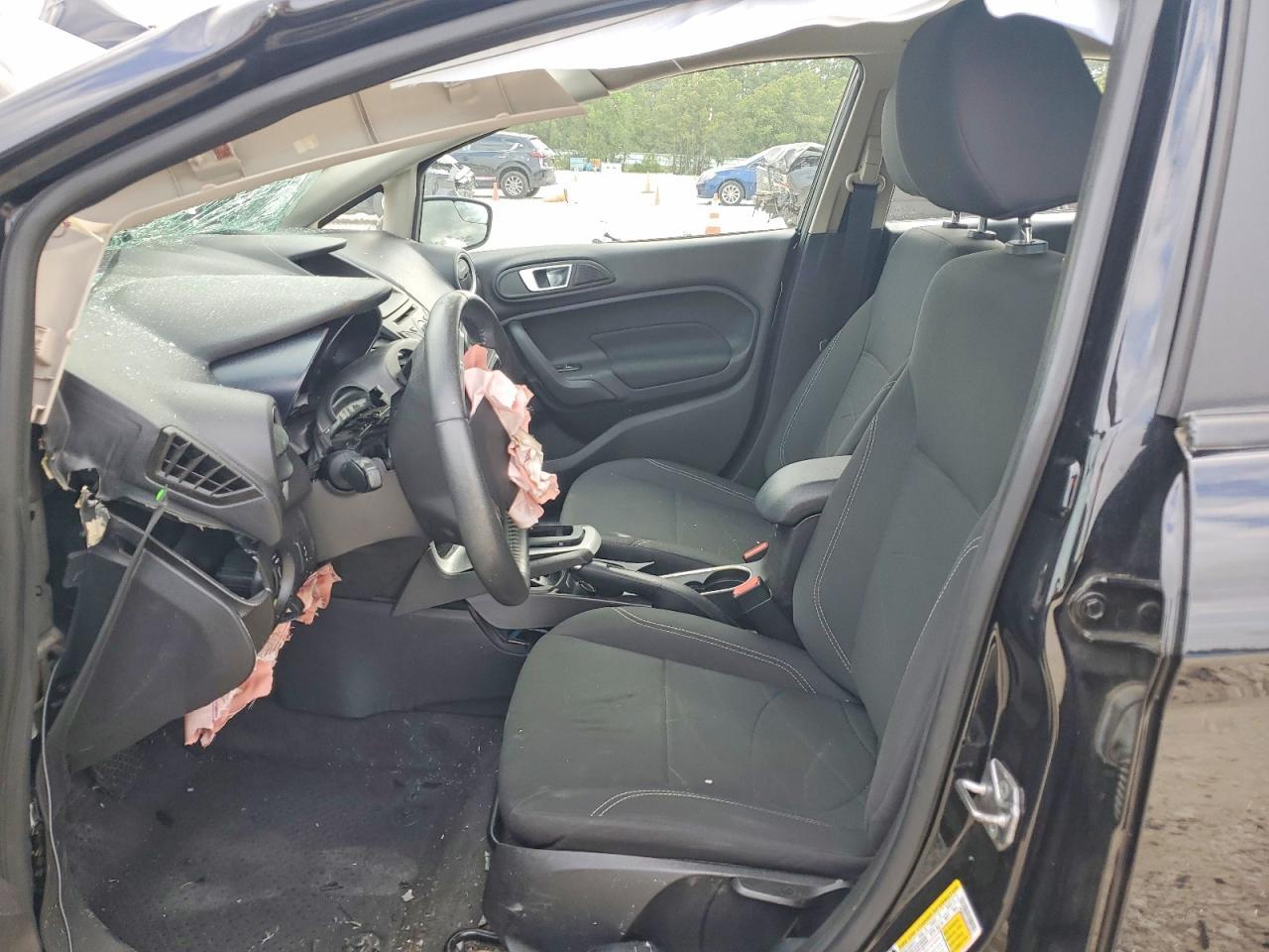 2015 Ford Fiesta Se - Image 7