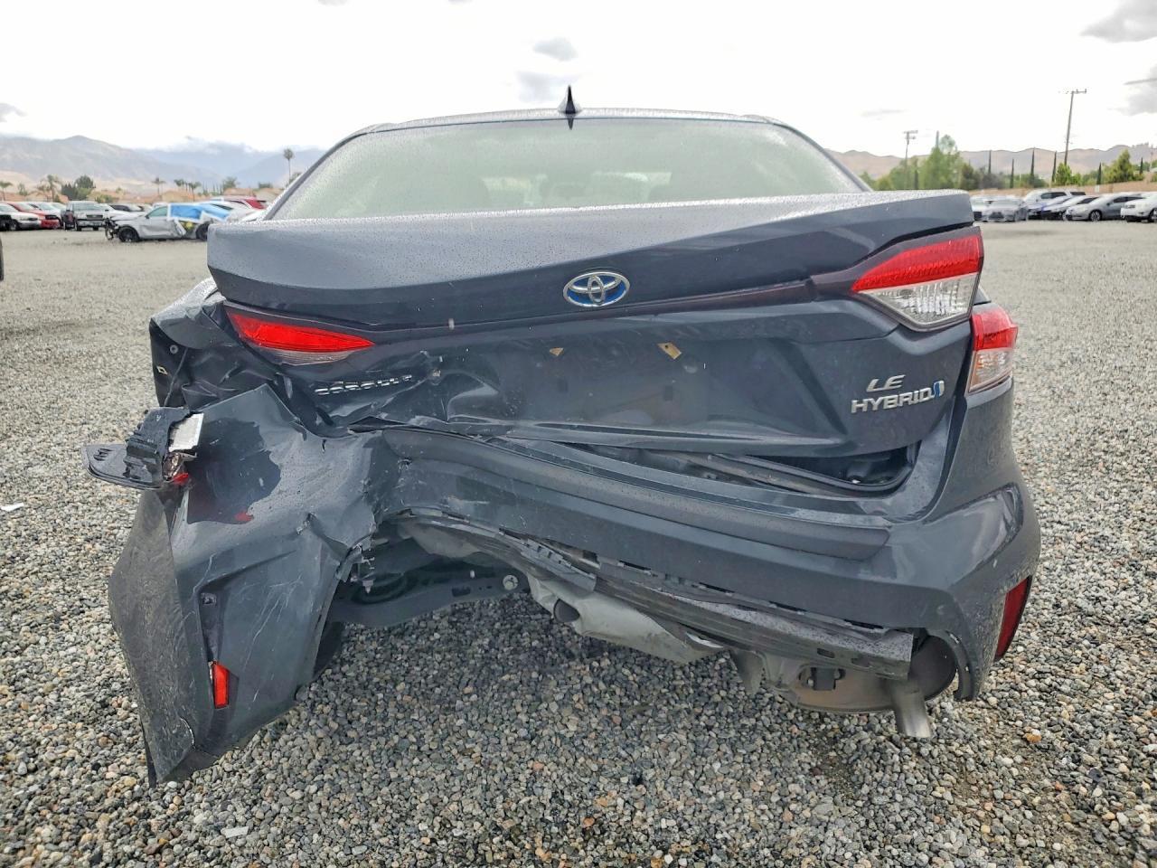 2023 Toyota Corolla Hybrid Le - Image 6