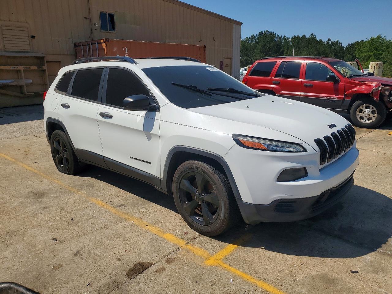 2017 Jeep Cherokee Sport - Фото 4