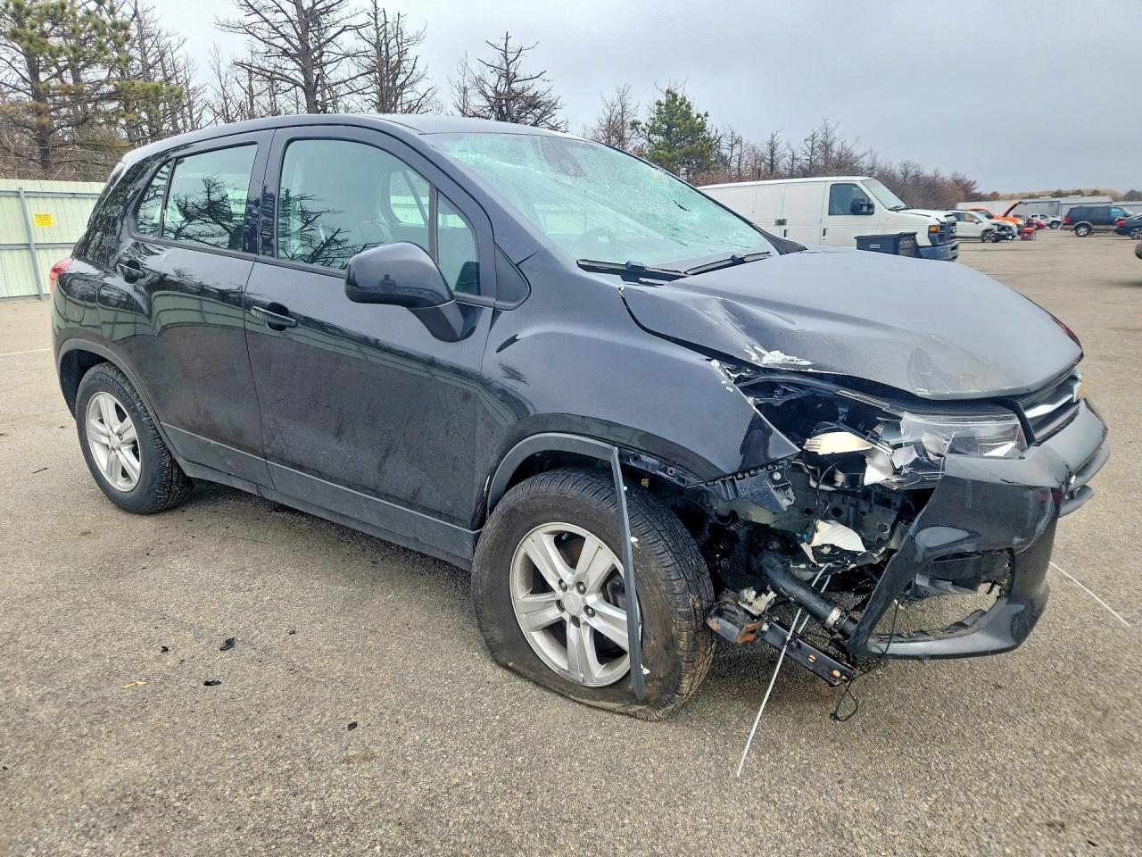 2019 Chevrolet Trax Ls - Image 4