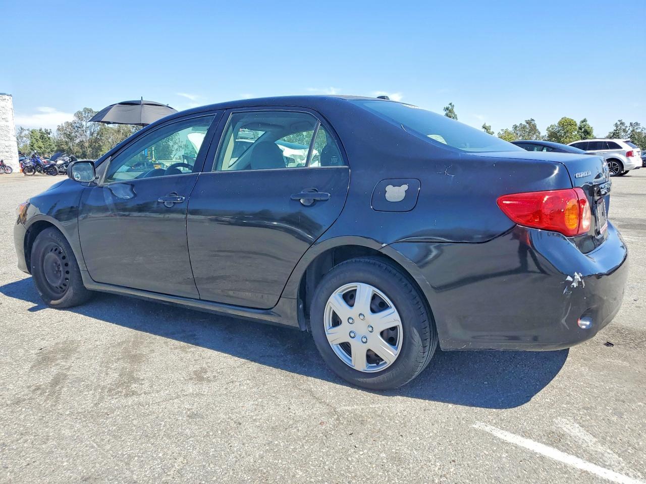 2010 Toyota Corolla - Фото 2
