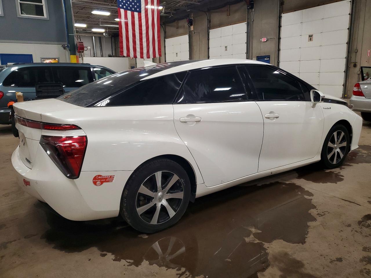 2017 Toyota Mirai Base - Image 3