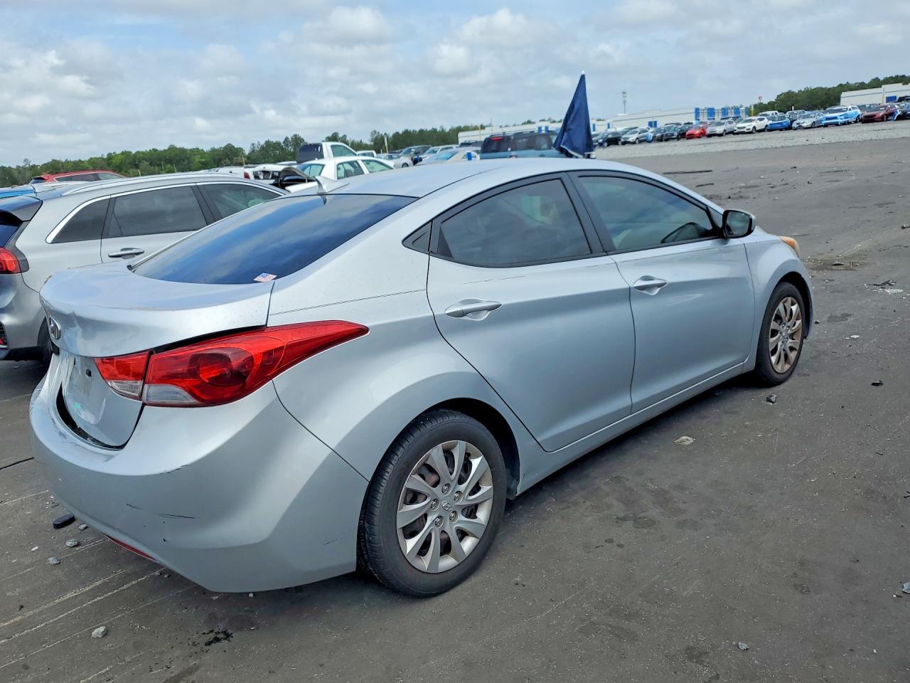 2012 Hyundai Elantra Gls - Фото 3