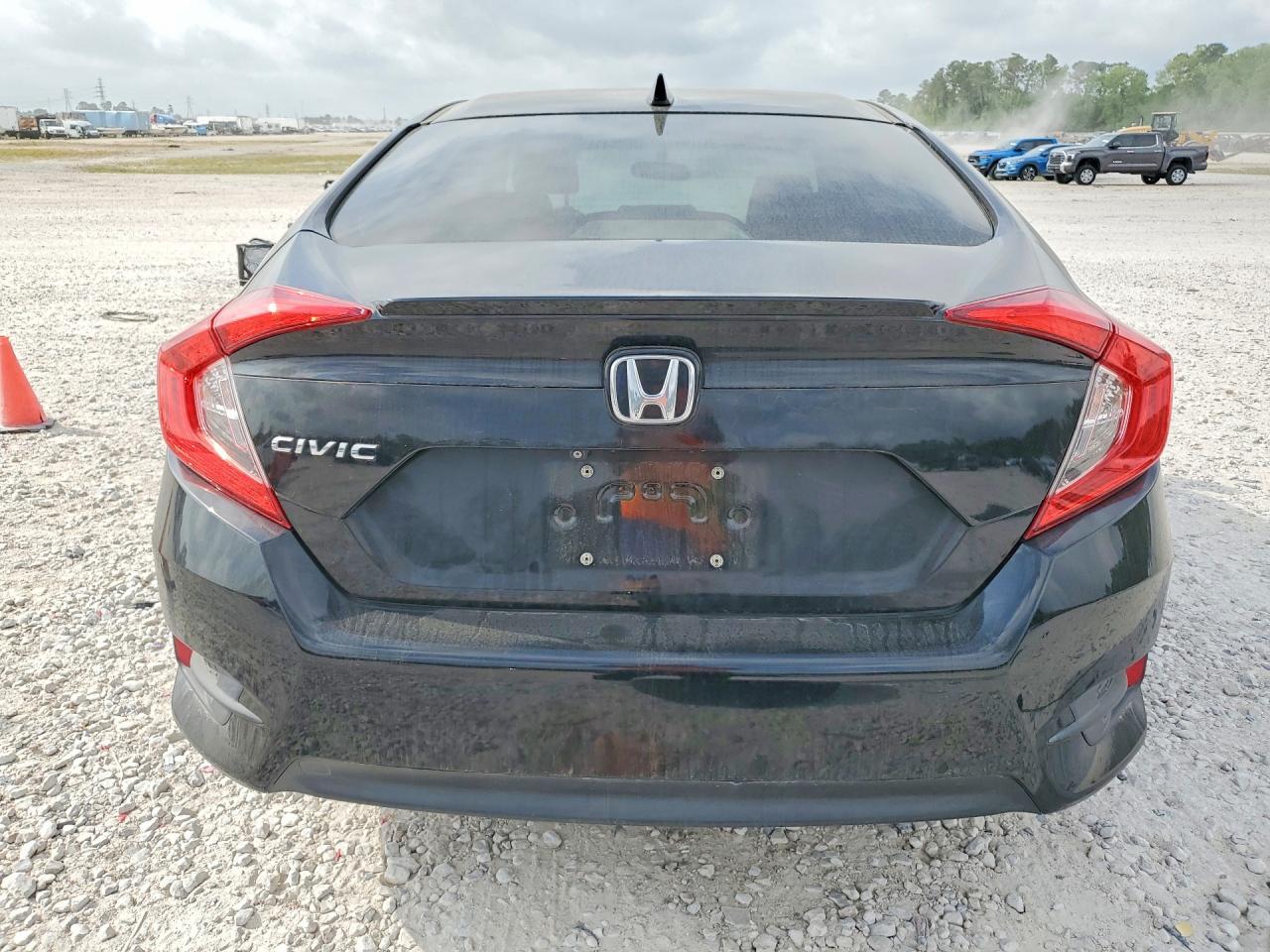 2018 Honda Civic Ex - Image 6