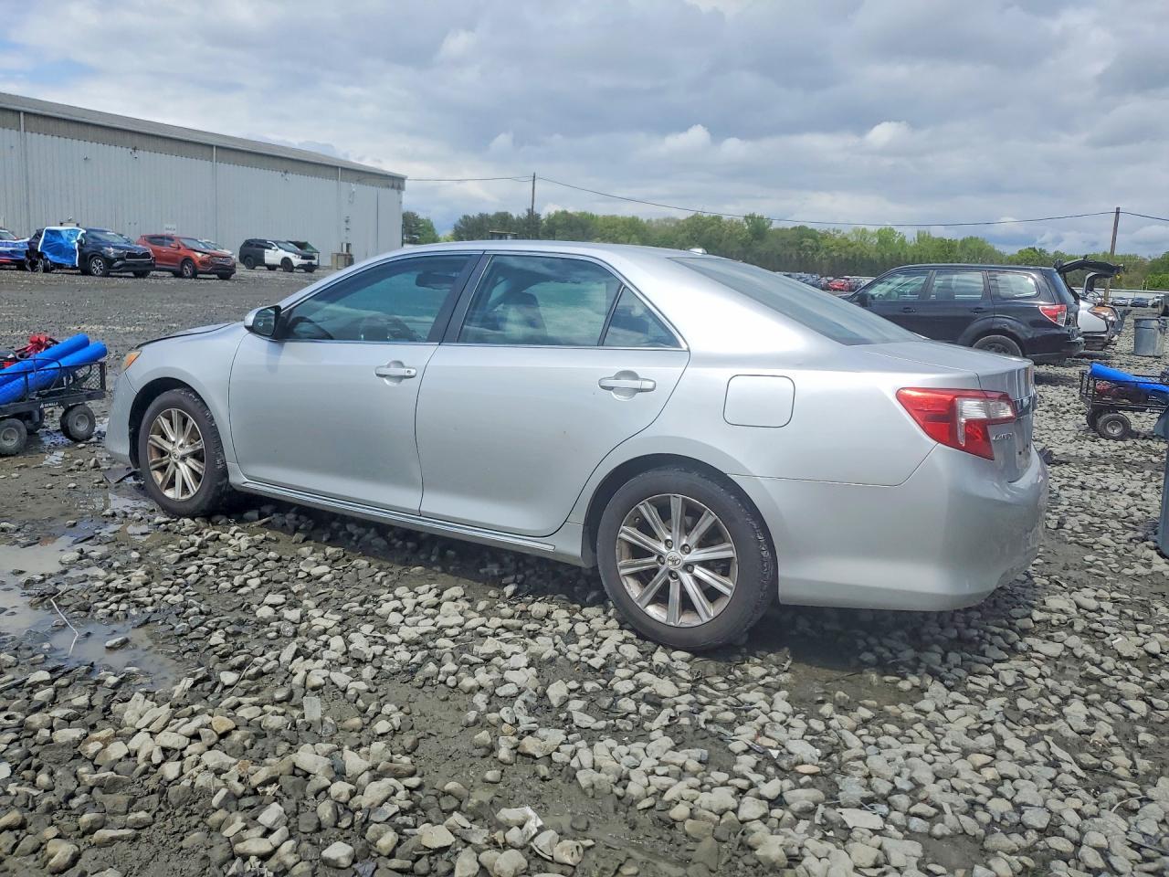 2012 Toyota Camry Xle - Фото 2