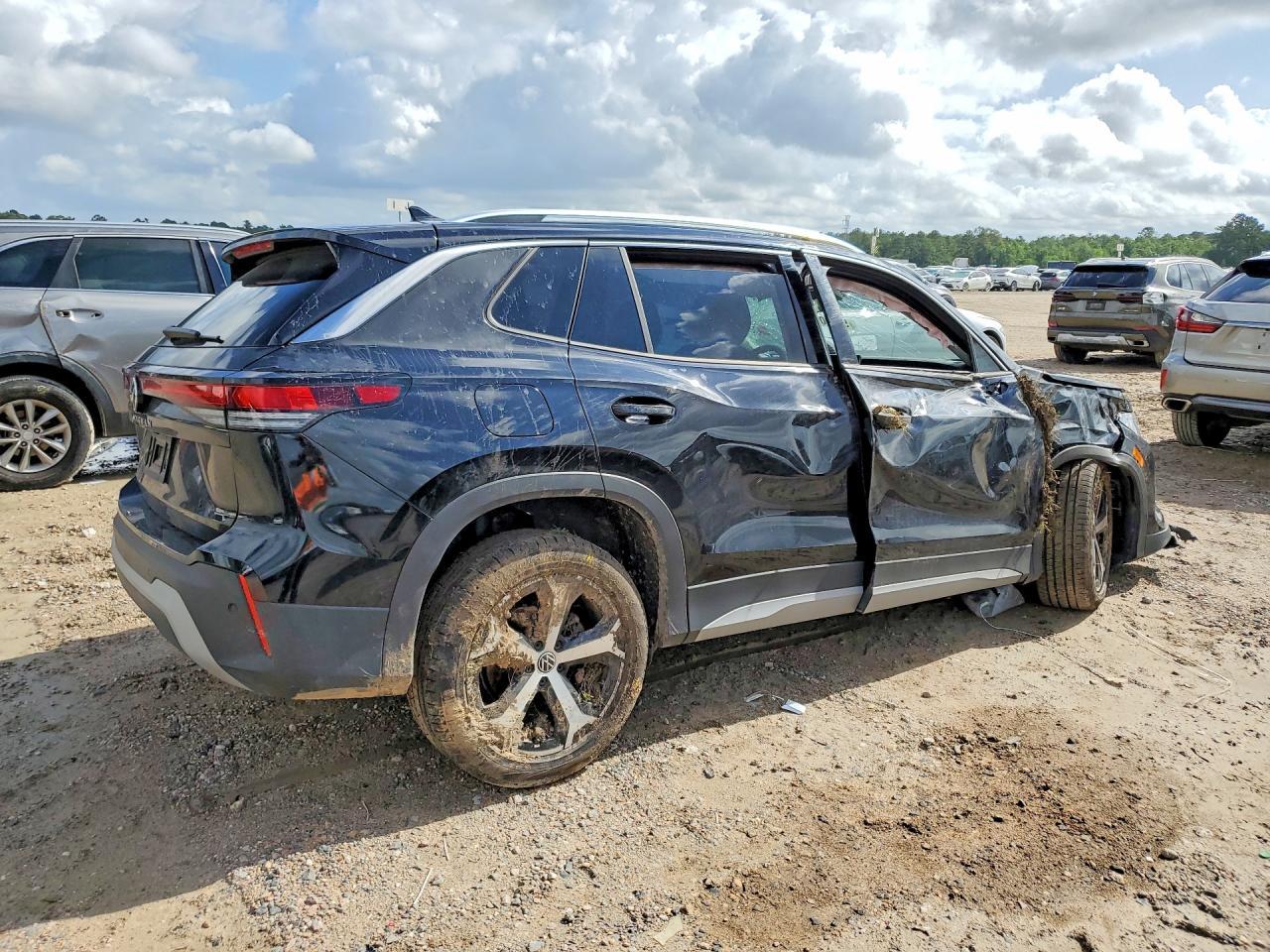 2025 Volkswagen Tiguan Se - Фото 3