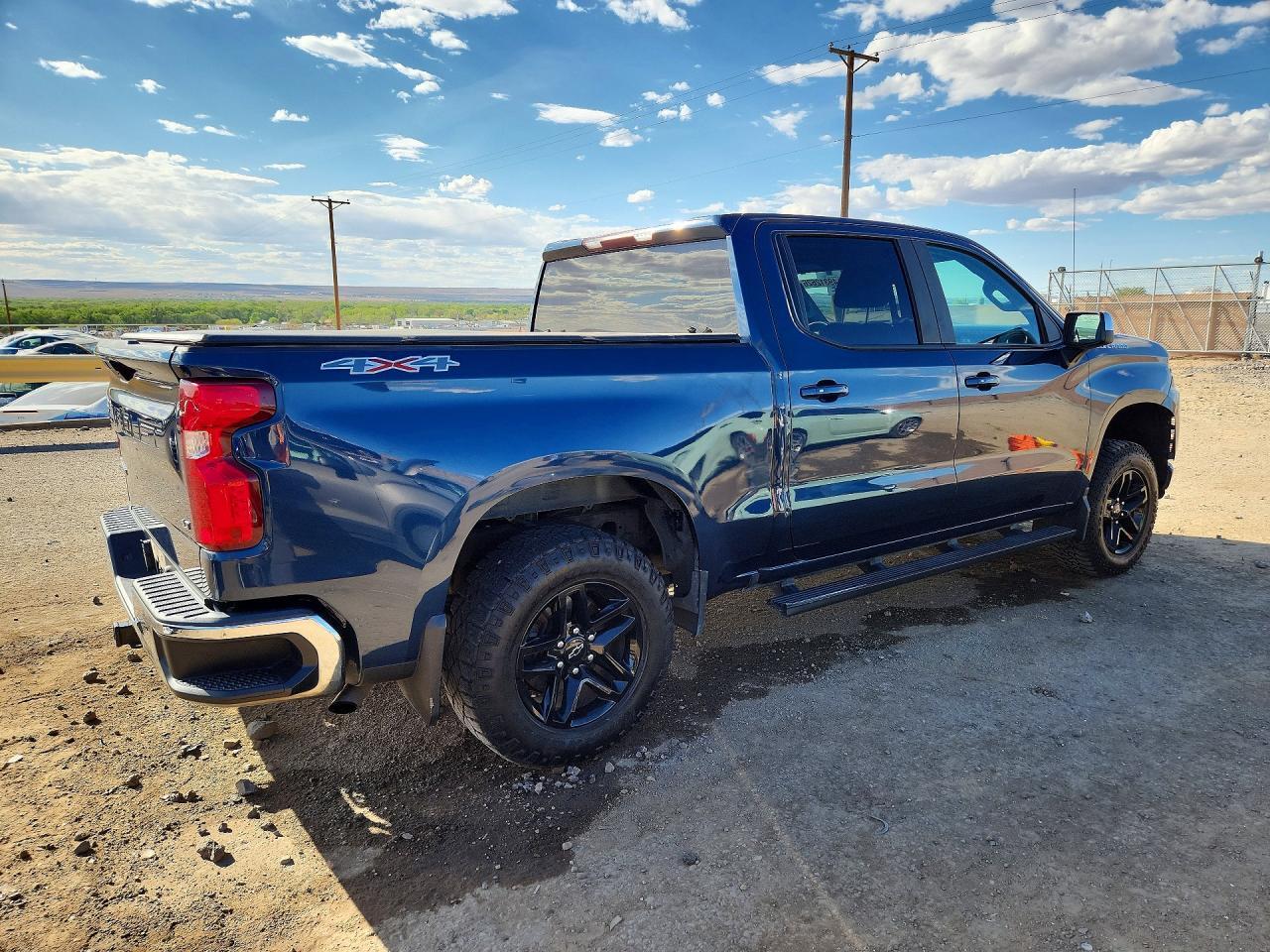 2019 Chevrolet Silverado K1500 Lt - Image 3