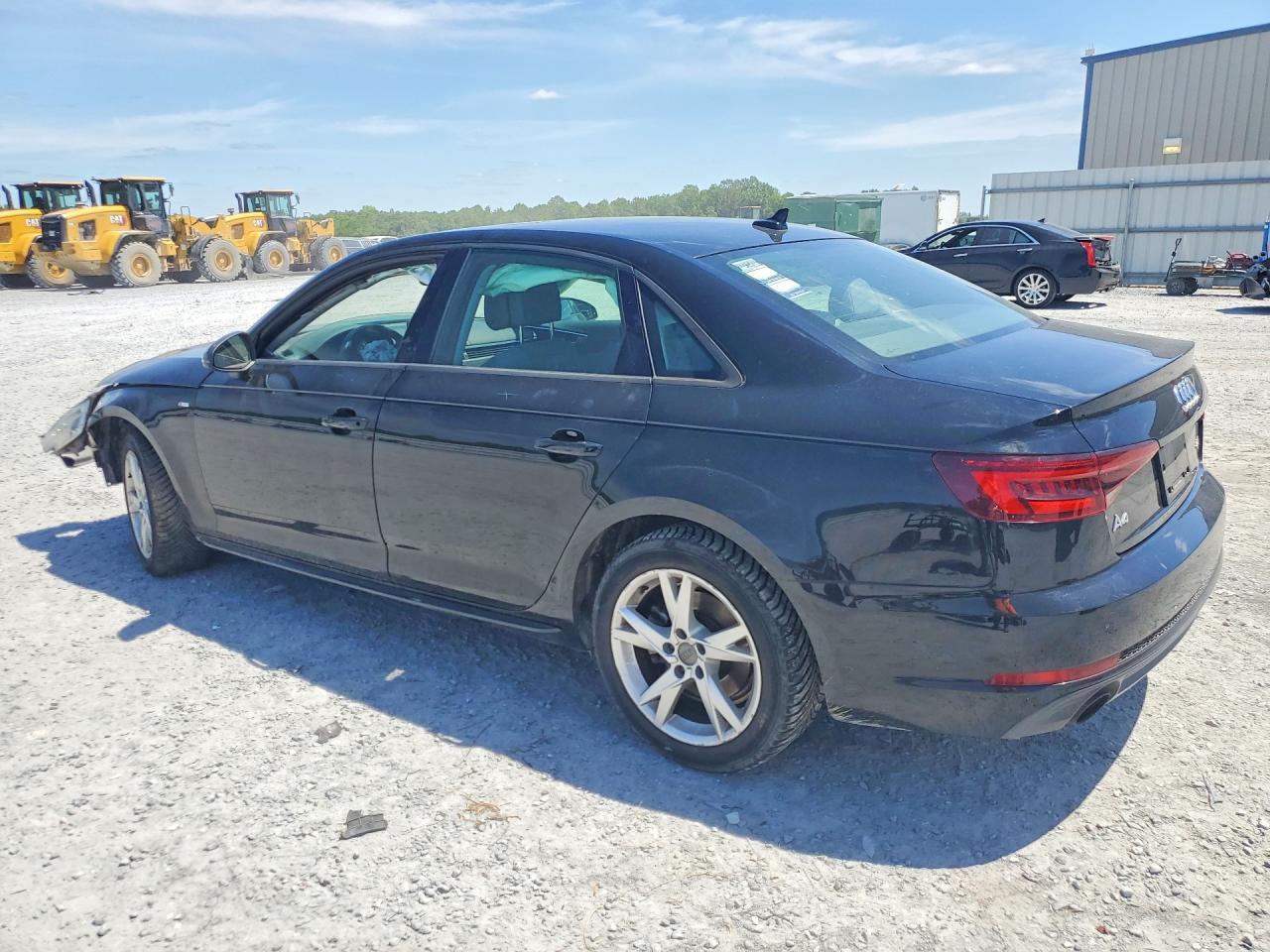 2018 Audi A4 Premium - Фото 2