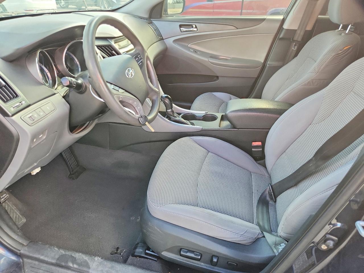 2011 Hyundai Sonata Gls - Image 7