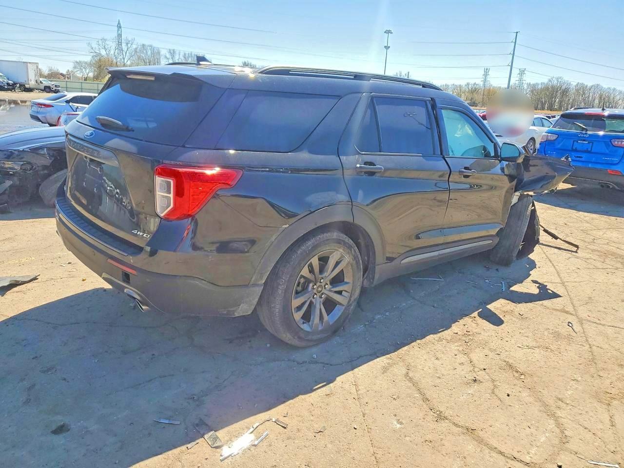 2022 Ford Explorer Xlt - Фото 3