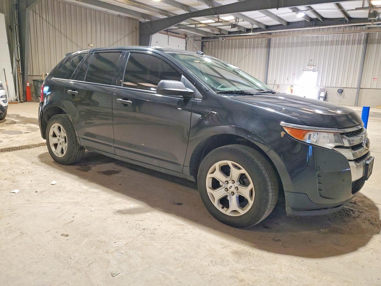 2013 Ford Edge Se - Фото 4