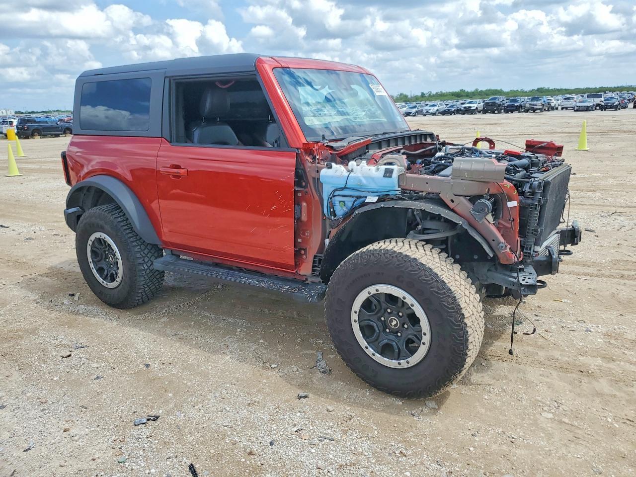 2023 Ford Bronco Base - Фото 4