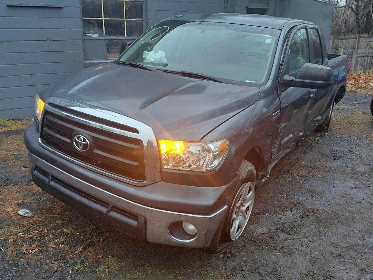2010 Toyota Tundra Double Cab Sr5 - Фото 2