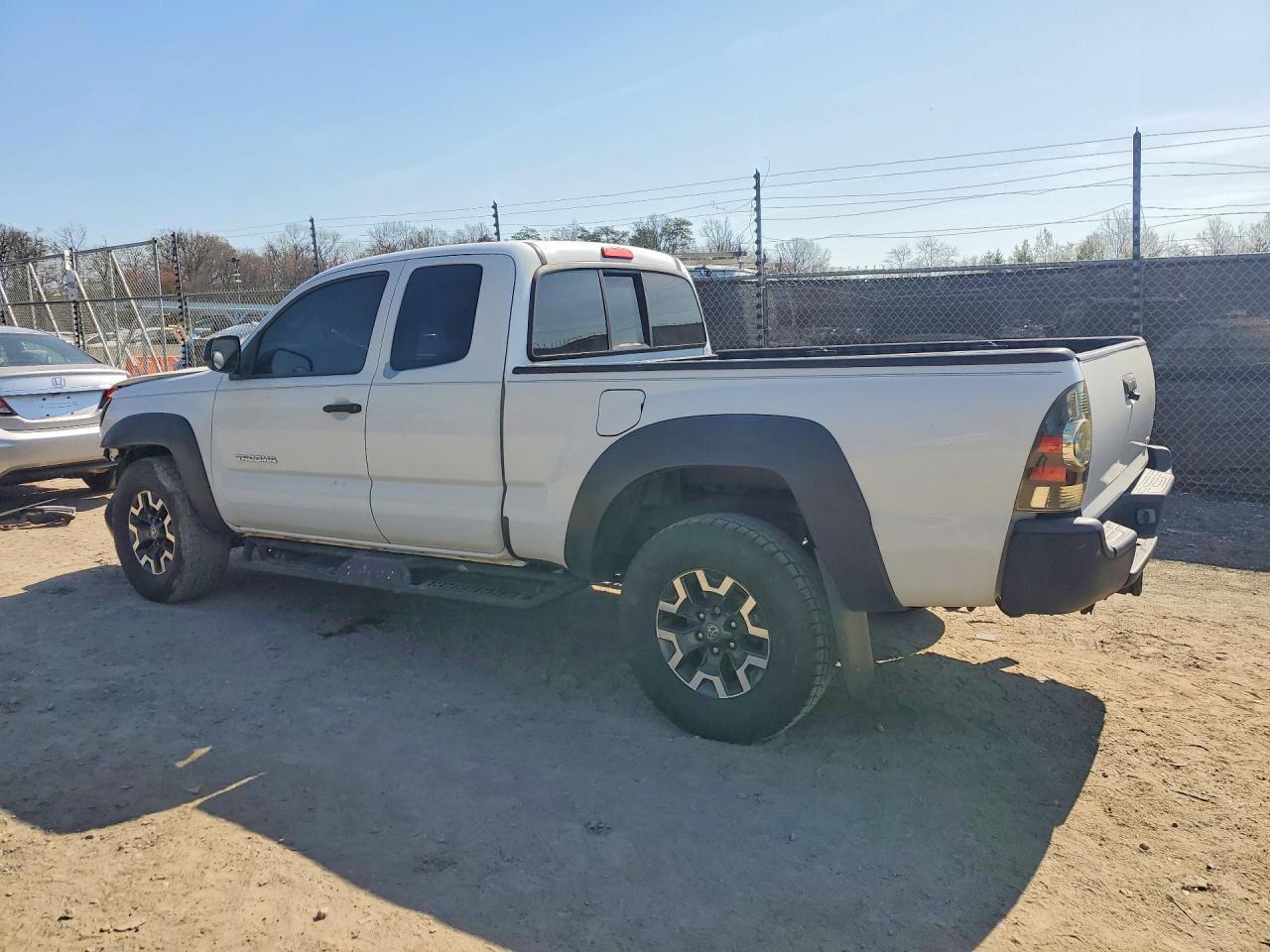 2007 Toyota Tacoma V6 - Фото 2