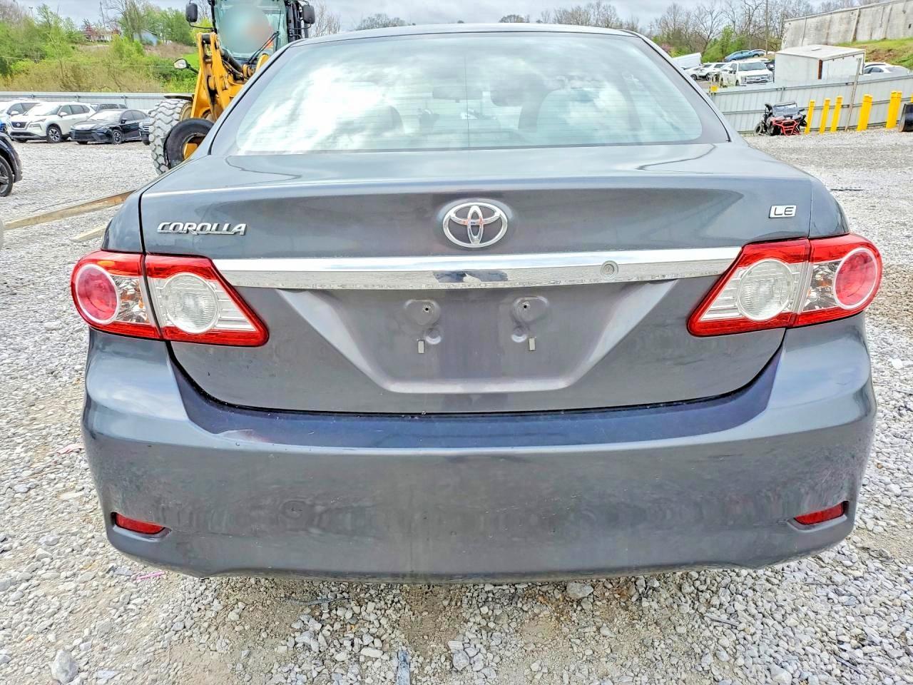 2013 Toyota Corolla Le - Фото 6