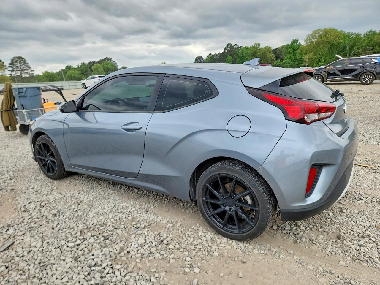 2019 Hyundai Veloster 2.0L - Image 2