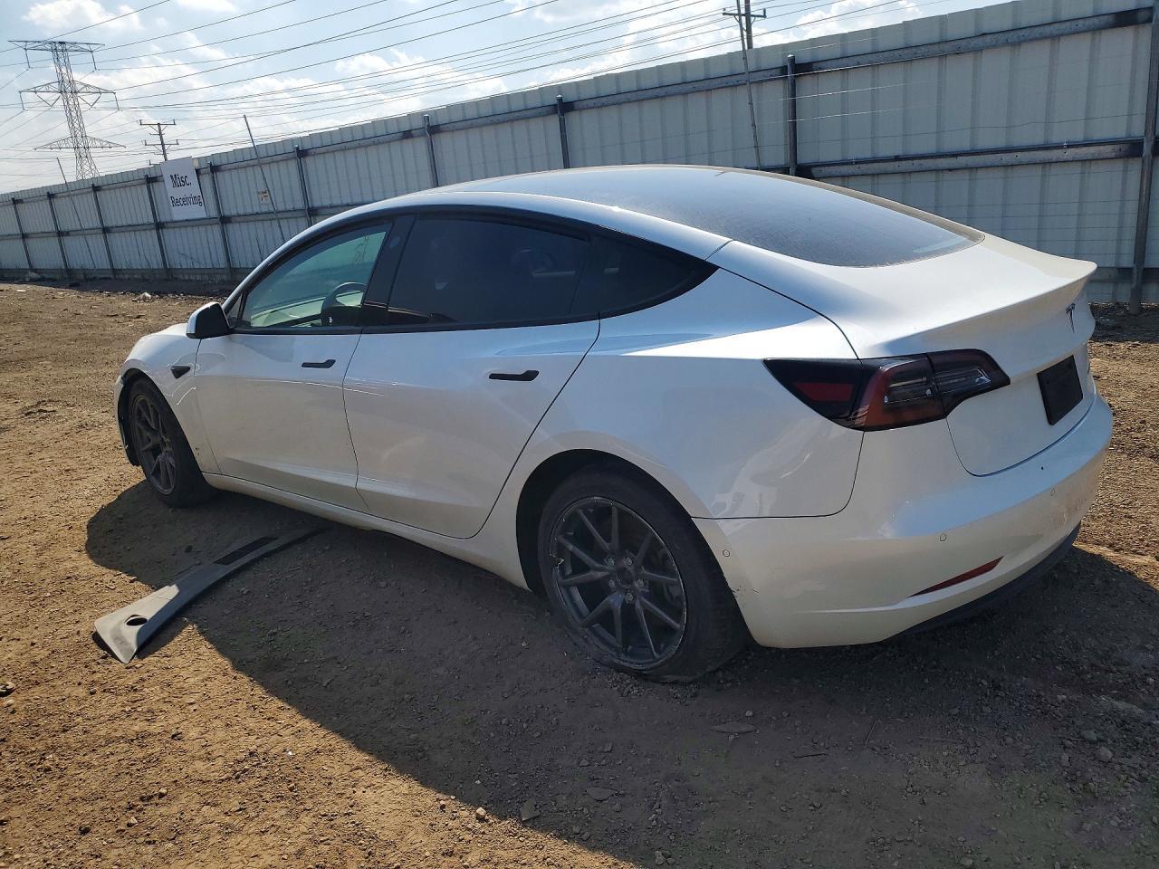 2021 Tesla Model 3 - Фото 2