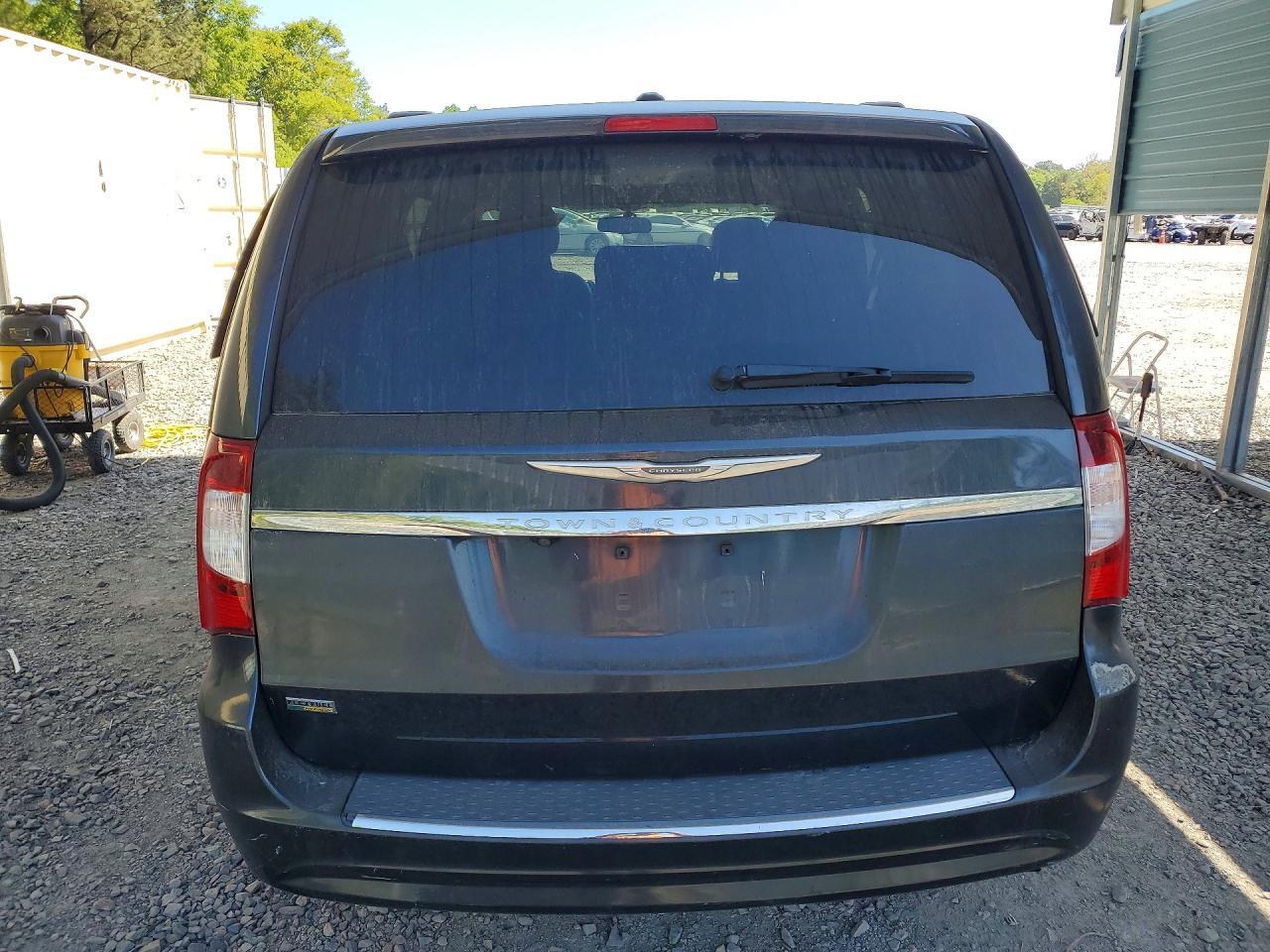 2013 Chrysler Town & Country Touring - Фото 6