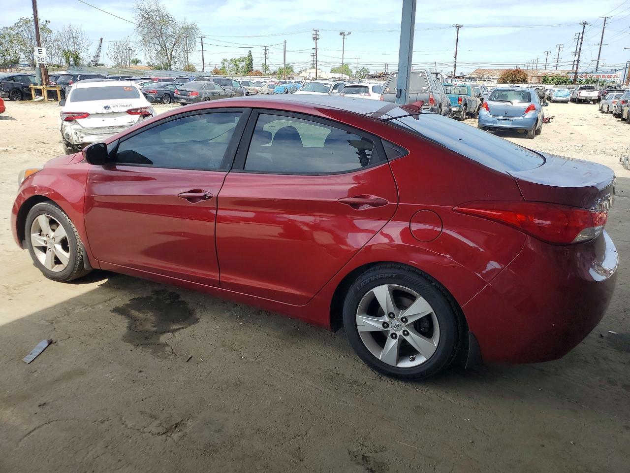 2013 Hyundai Elantra Gls - Фото 2