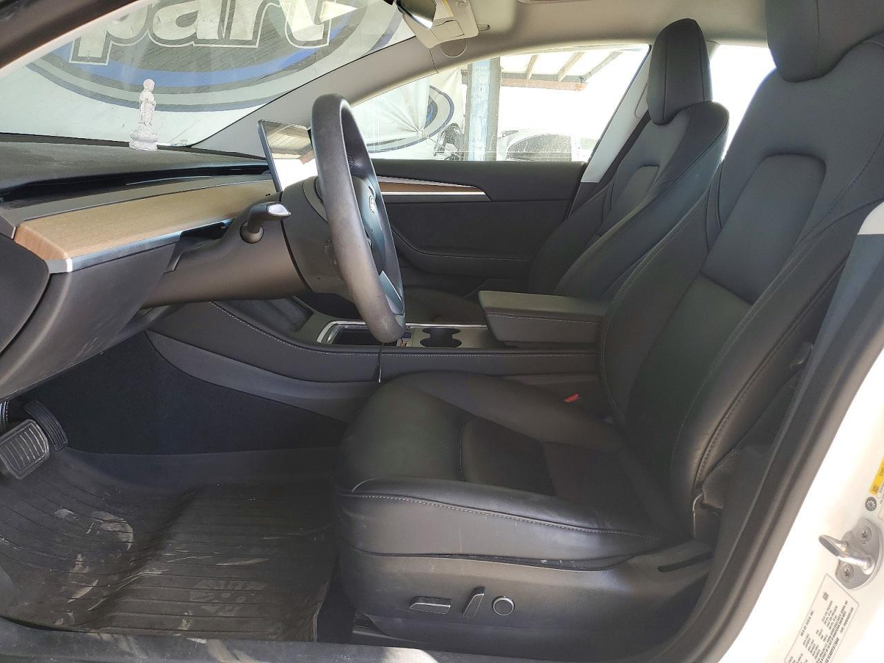 2023 Tesla Model 3 - Image 7