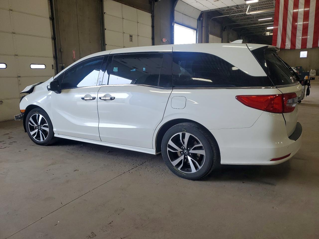 2018 Honda Odyssey Elite - Фото 2
