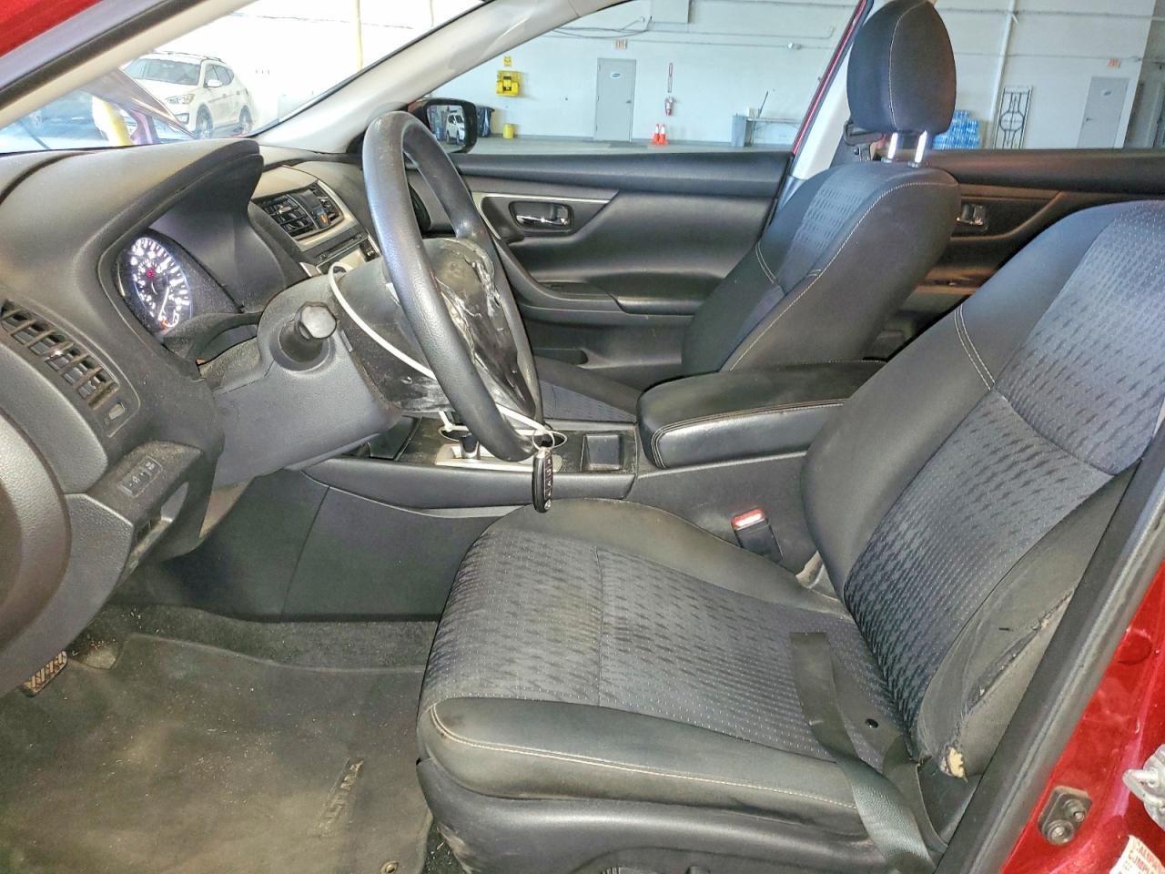 2016 Nissan Altima 2.5 S - Фото 7