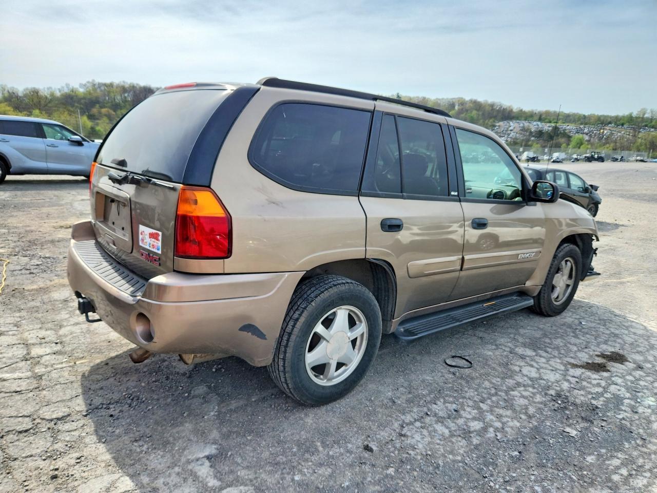2003 GMC Envoy - Фото 3
