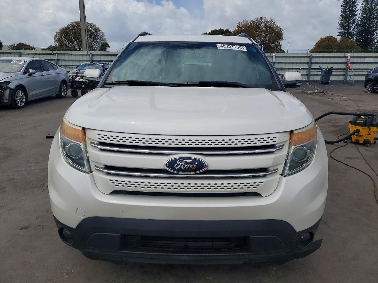 2014 Ford Explorer Limited - Image 5