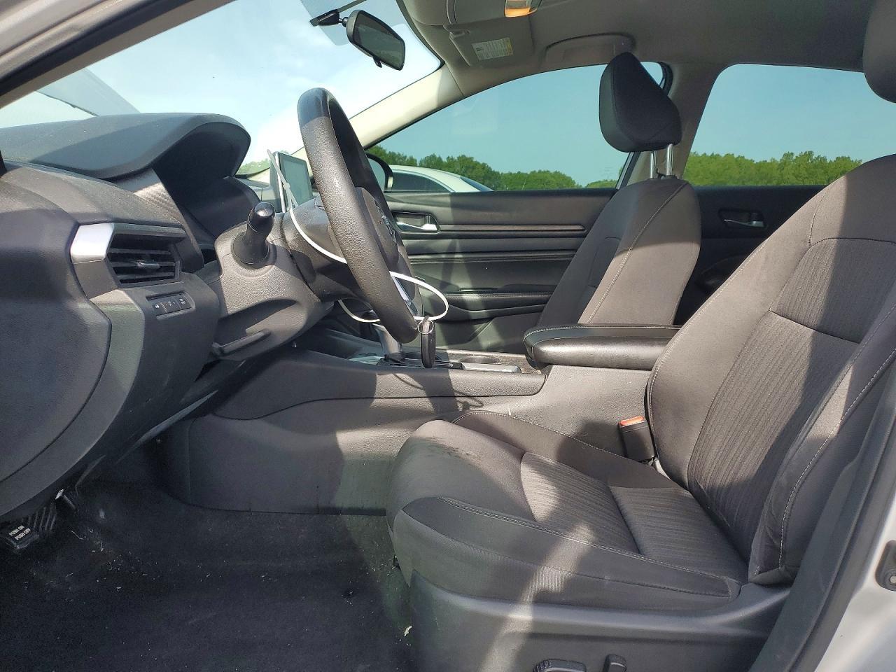 2020 Nissan Altima S - Image 7