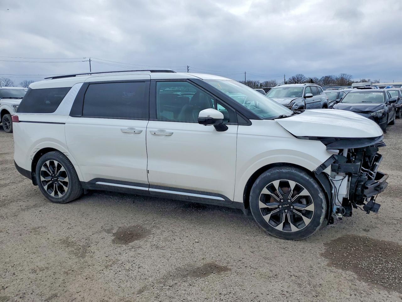 2022 Kia Carnival Ex - Фото 4