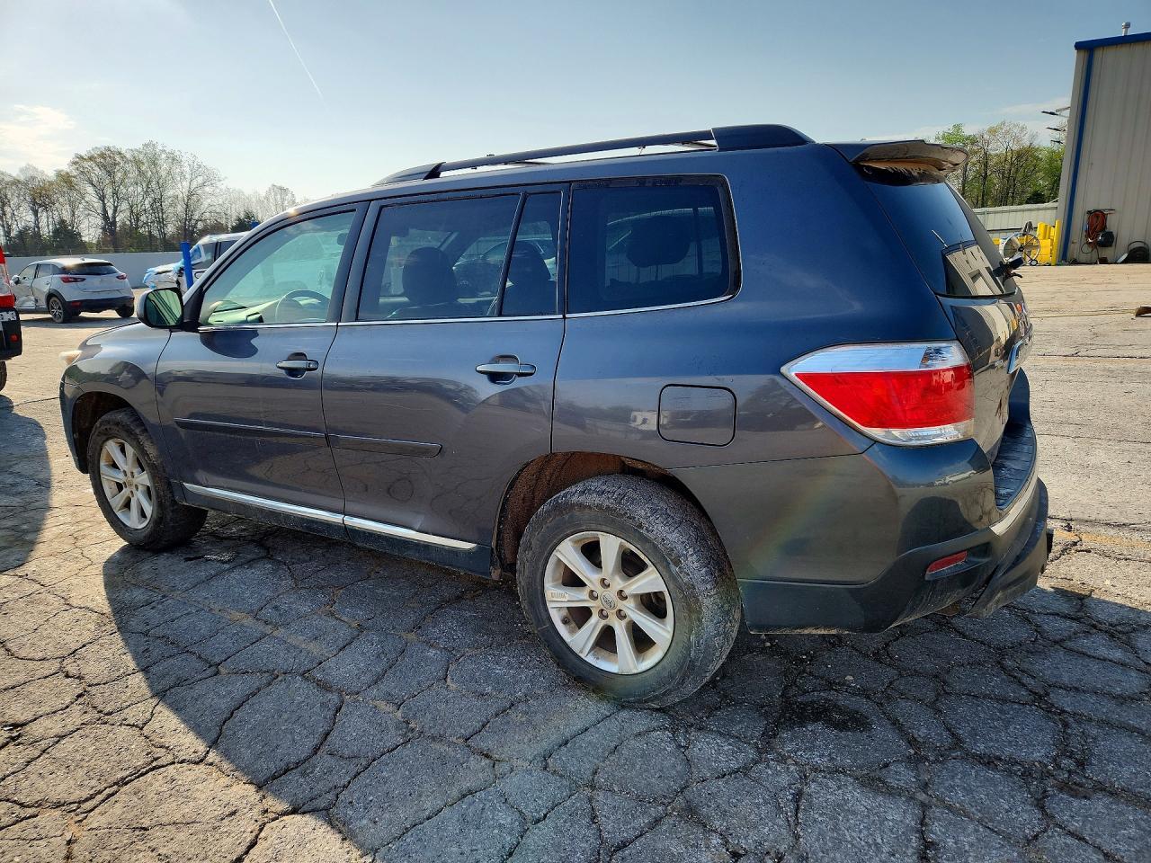 2012 Toyota Highlander Base - Фото 2