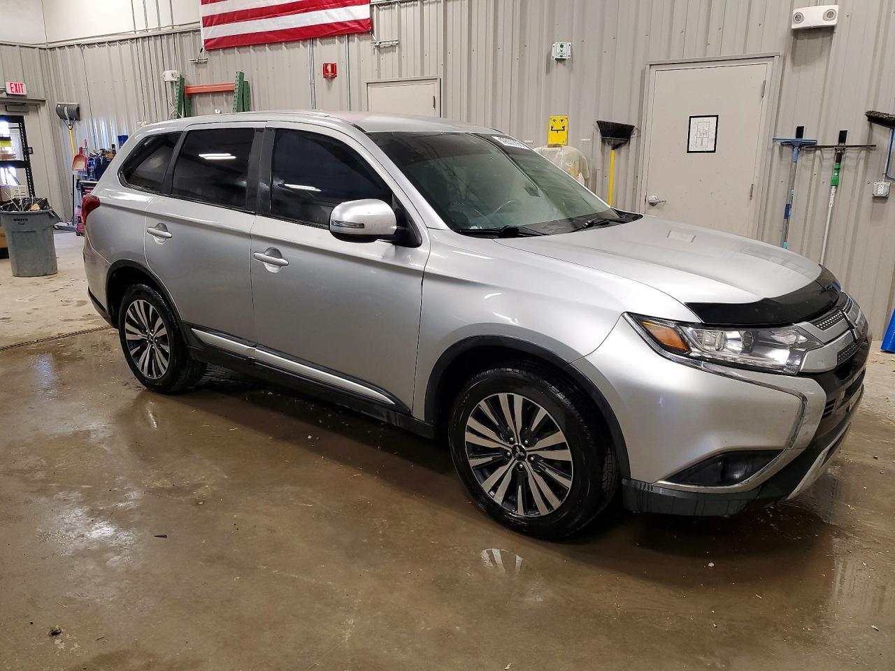 2019 Mitsubishi Outlander Se - Фото 4