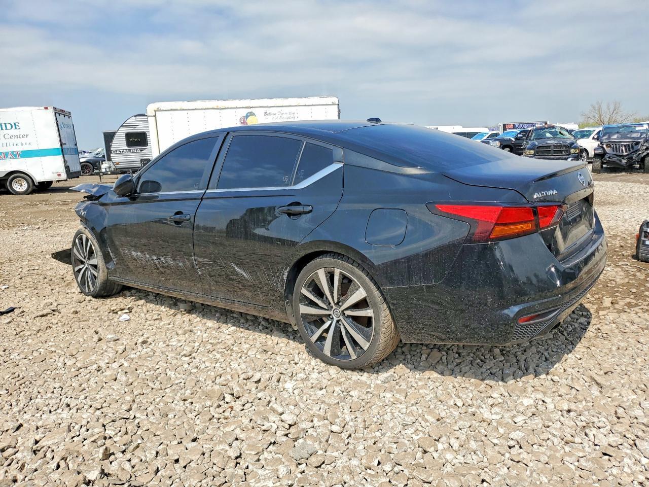 2022 Nissan Altima 2.5 Sr - Image 2