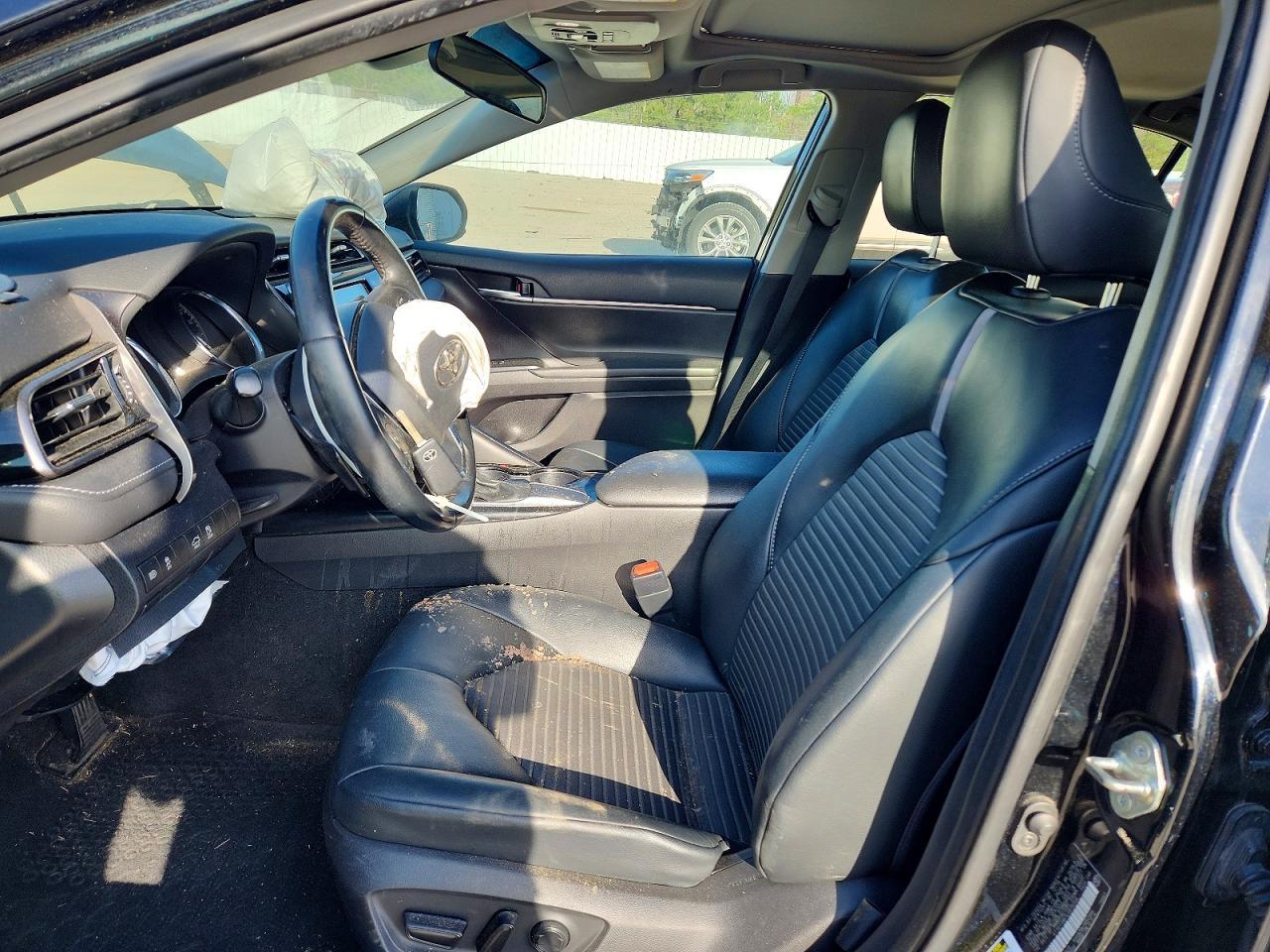 2020 Toyota Camry Se - Image 7