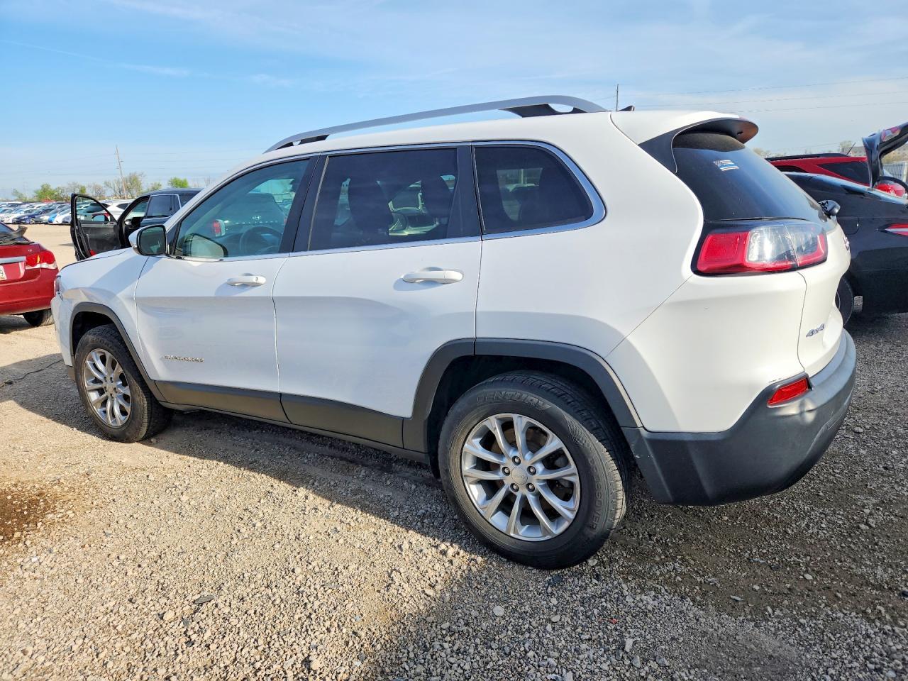 2019 Jeep Cherokee Latitude - Фото 2