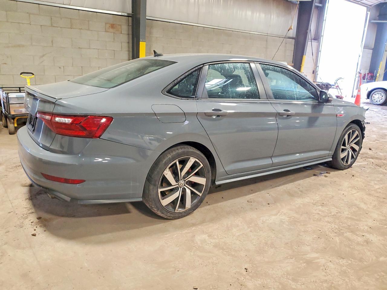 2021 Volkswagen Jetta Gli - Фото 3