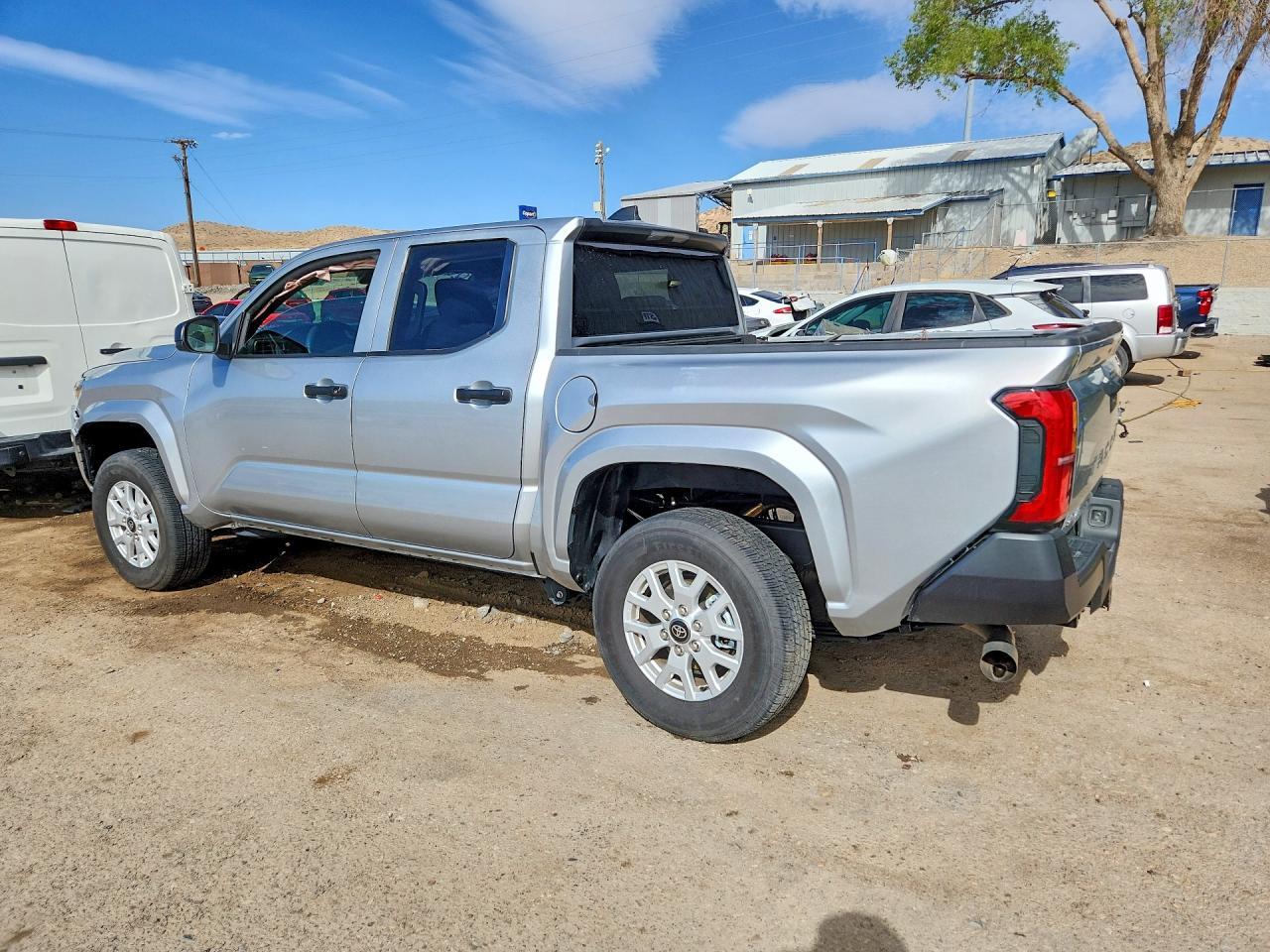 2025 Toyota Tacoma Sr - Фото 2