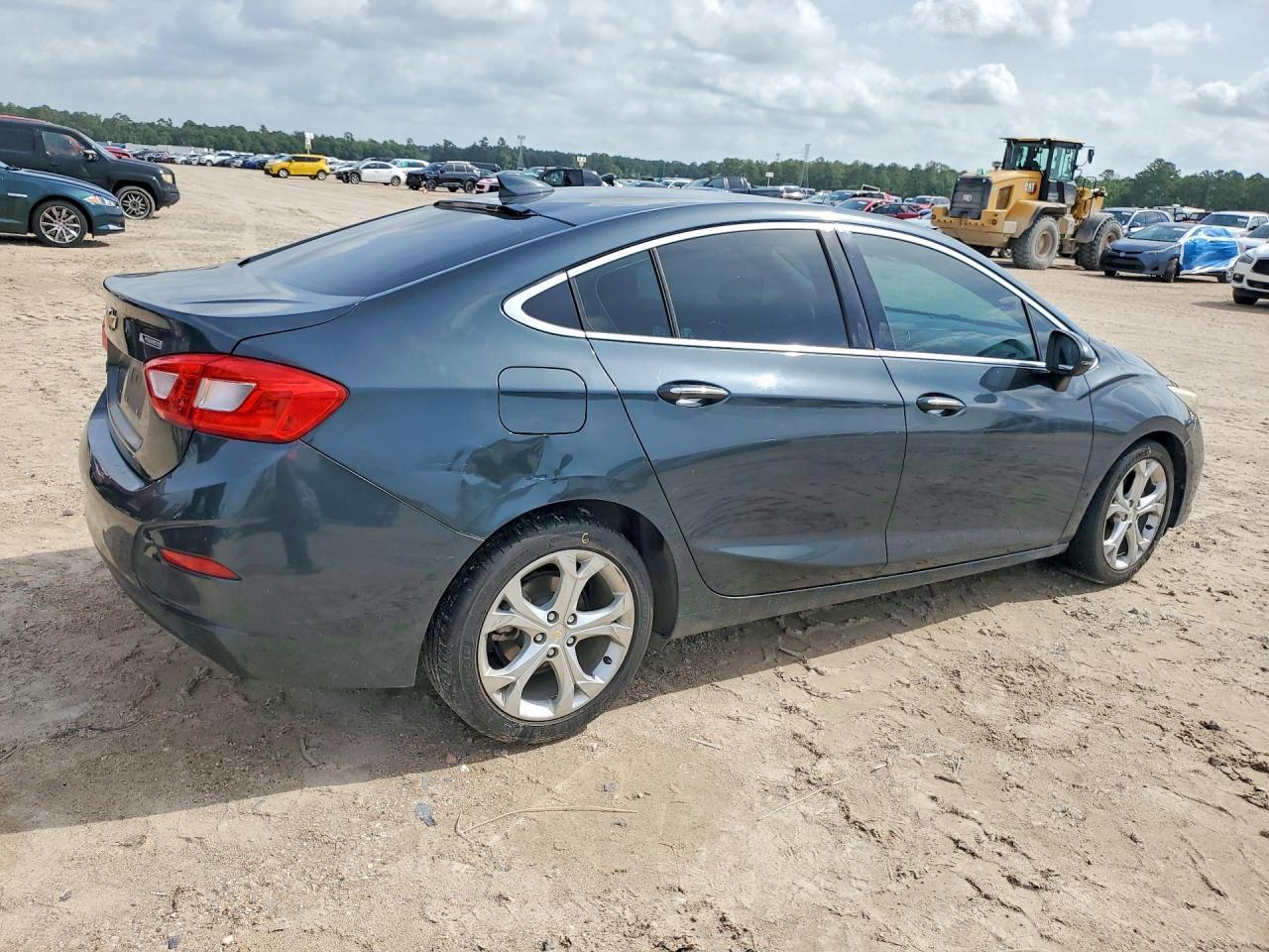 2017 Chevrolet Cruze Premier - Фото 3