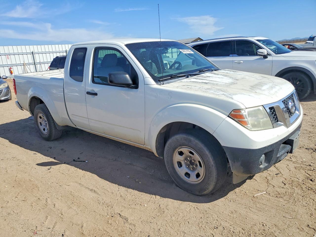 2017 Nissan Frontier S - Image 4