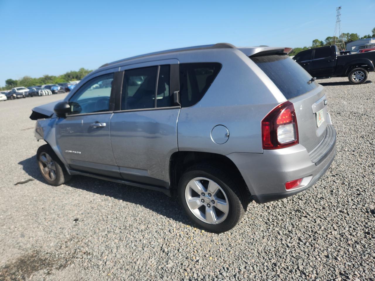 2015 Jeep Compass Sport - Фото 2
