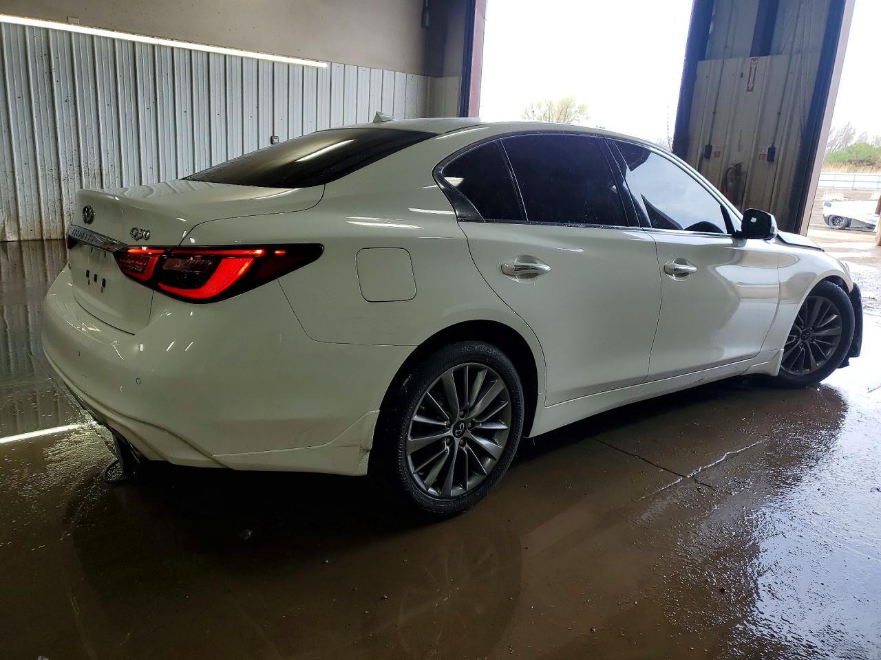 2022 Infiniti Q50 Luxe - Фото 3