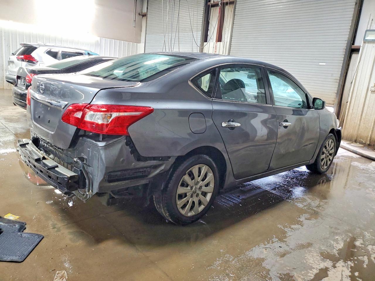 2018 Nissan Sentra S - Фото 3