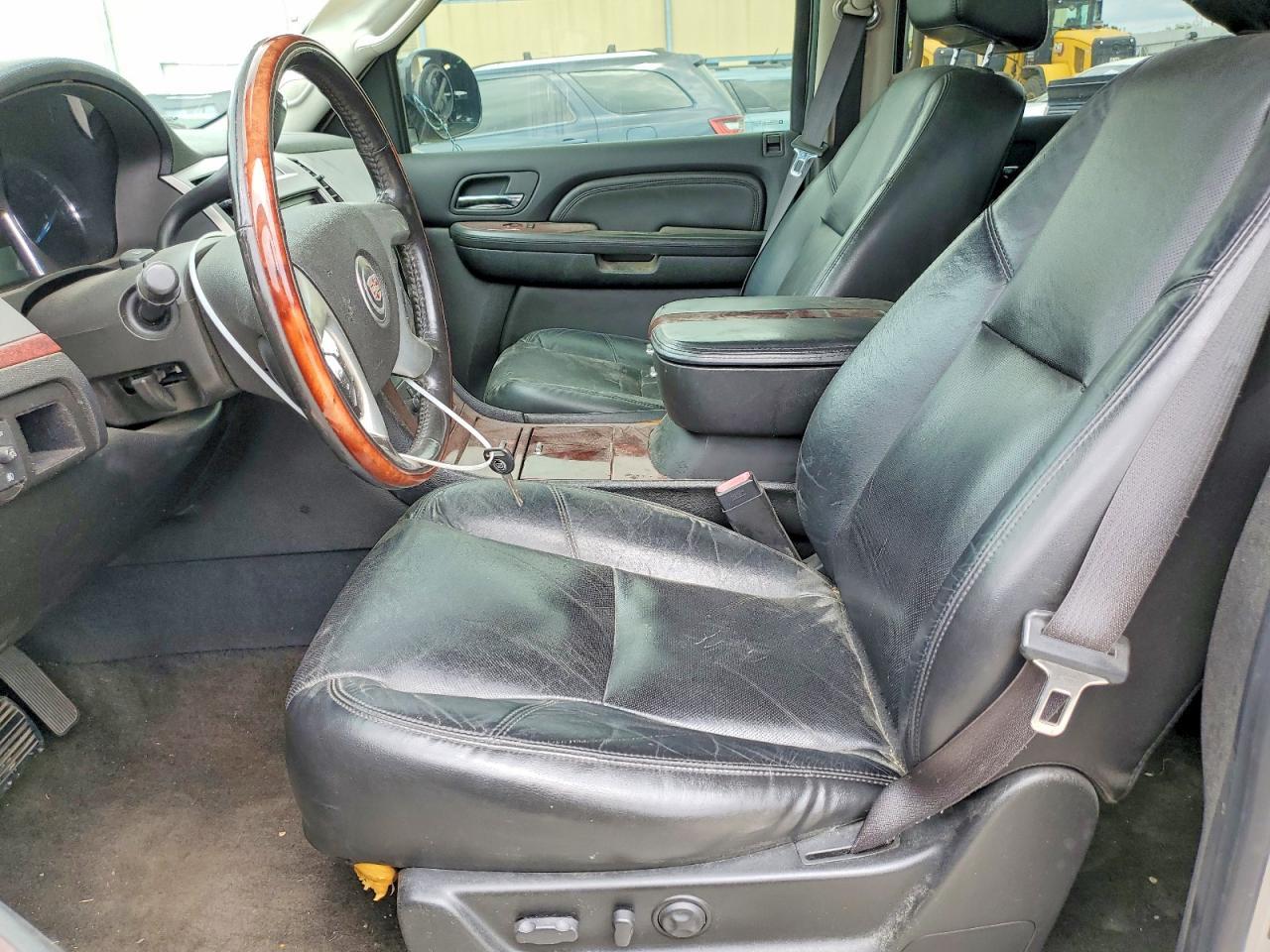 2008 Cadillac Escalade Ext - Image 7